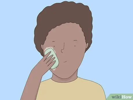 Нанесите перекись бензоила, шаг 6