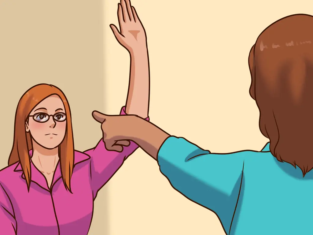 Как выглядеть умной девочкой в школе (с иллюстрациями)