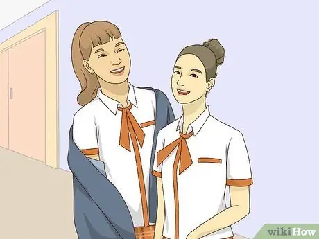 Быть популярной девушкой в частной школе Шаг 10