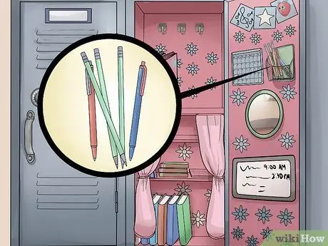 Организуйте свой шкафчик в средней школе (девочки) Шаг 11