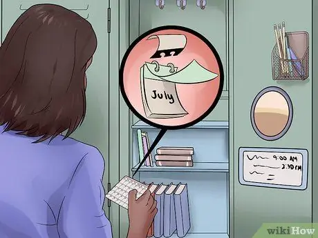 Организуйте свой шкафчик в средней школе (девочки) Шаг 5