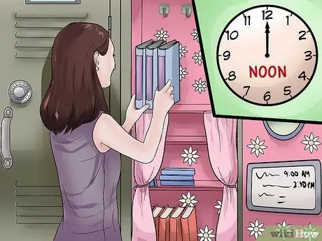 Организуйте свой шкафчик в средней школе (девочки) Шаг 9