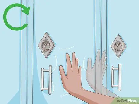 Откройте застрявший шкафчик, шаг 4