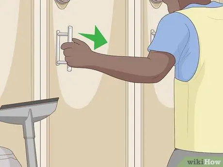 Откройте застрявший шкафчик, шаг 7