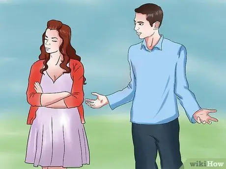 Как справиться с тем, чтобы расспрашивать и быть отвергнутой девушкой, шаг 1