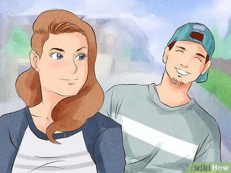 Привлекайте девушек языком тела, шаг 1