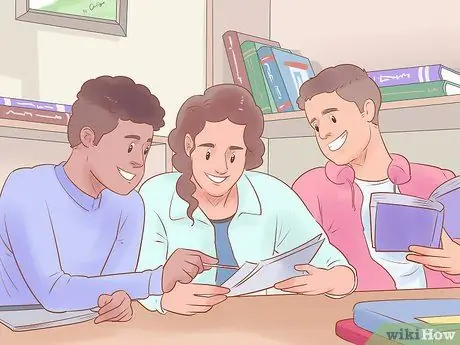 Гулять с друзьями школьным вечером Шаг 14