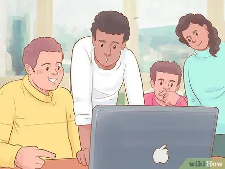 Гулять с друзьями школьным вечером Шаг 7