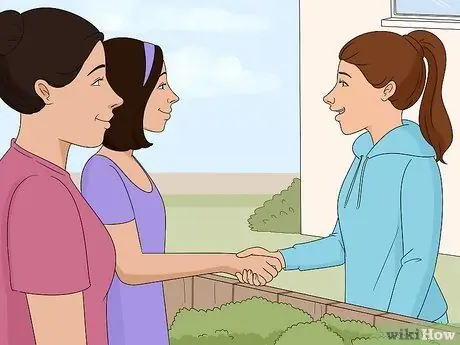 Подружитесь в маленьком городке Шаг 1