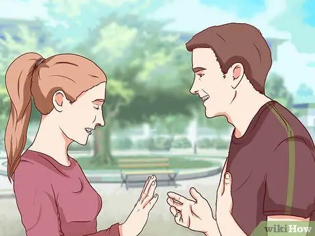 Вышибить кого-нибудь из группы друзей Шаг 8