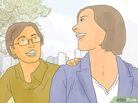 Скажите близкому другу, что чувствуете себя преданным или забытым Шаг 14