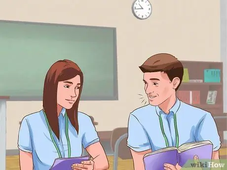 Заставь тебя полюбить любую девушку Шаг 8