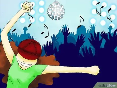 Будьте замечены в средней школе Шаг 12