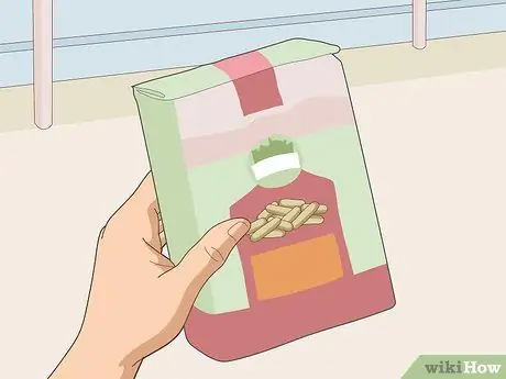 Научите свою морскую свинку приходить по вызову Шаг 10