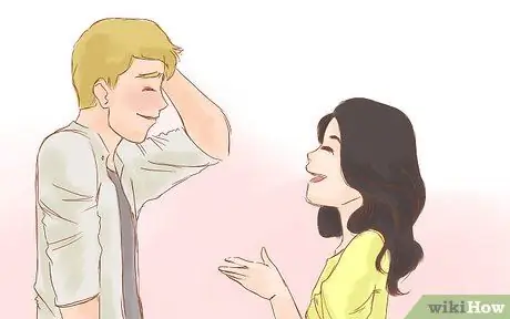 Скажите парню, что он вам нравится, когда вы ему тоже нравитесь Шаг 9