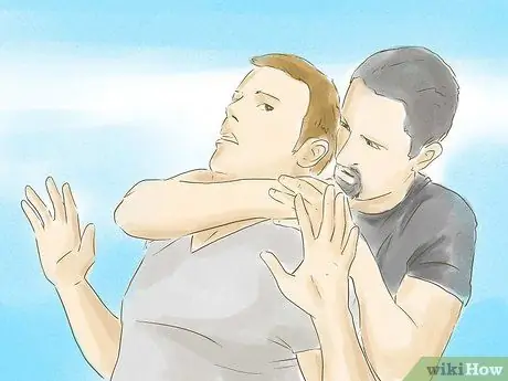 'Победите "крутого" человека в драке Шаг 7