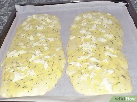 Приготовить растянутый хлеб с чесноком Шаг 12