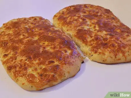 Приготовить растянутый хлеб с чесноком Шаг 14