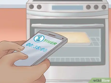 Не допускайте рассыпания кукурузного хлеба Шаг 3