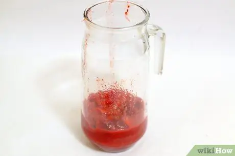 Приготовить клубничное вино, шаг 4
