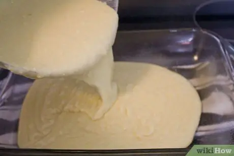 Сделайте торт из смеси без масла и яиц Шаг 6