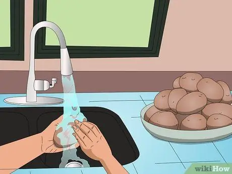 Съешьте печеный картофель Шаг 3