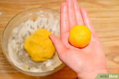 Приготовьте Snickerdoodles из смеси для сахарного печенья, шаг 6