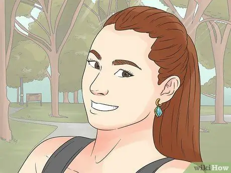 Попросите незнакомца пригласить вас на свидание Шаг 3