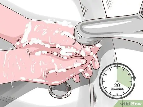 Безболезненно вытолкните прыщ Шаг 2