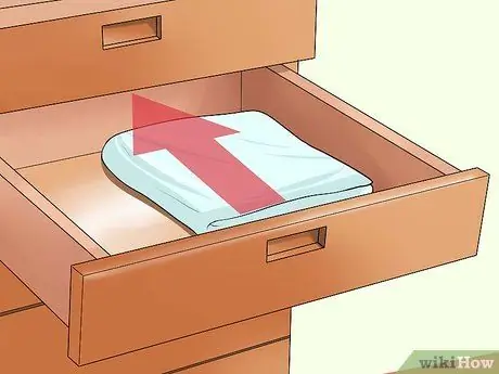 Остановить кошку от жевания Шаг 5