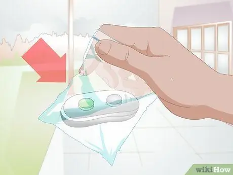 Кликер приучите собаку к поклону, шаг 2