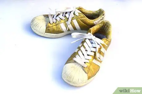 Покрасьте кроссовки, шаг 3