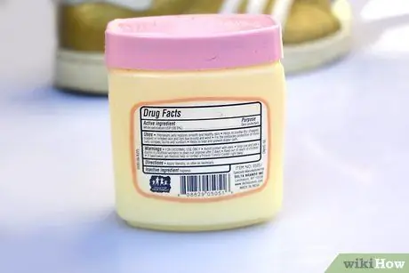 Покрасьте кроссовки Шаг 6