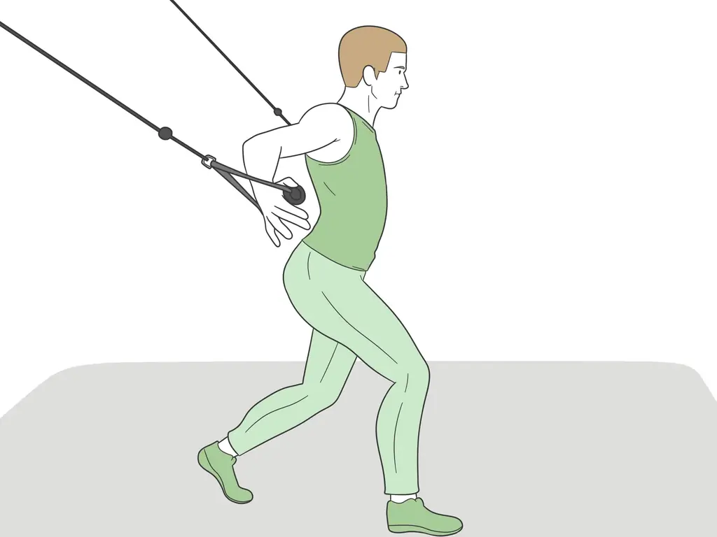 3 простых способа выполнять махи гантелями