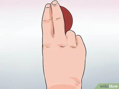 Сшейте мяч для крикета Шаг 7