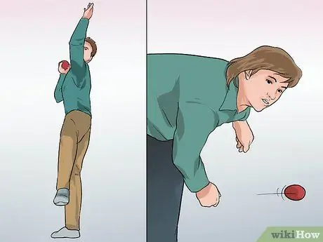 Сшейте мяч для крикета Шаг 8