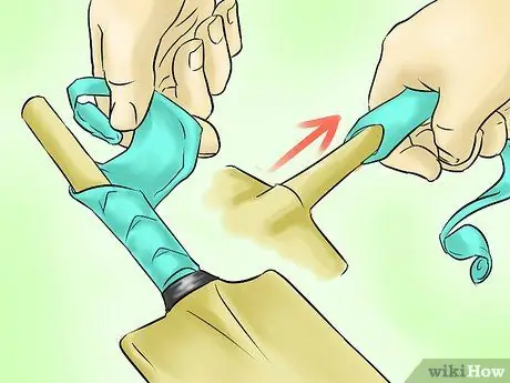 Замена рукоятки биты для крикета Шаг 1