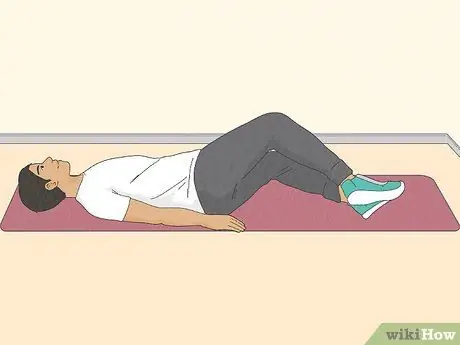 Сделайте отжимания от бедра, шаг 12