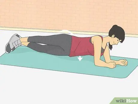 Сделайте отжимания от бедра, шаг 6