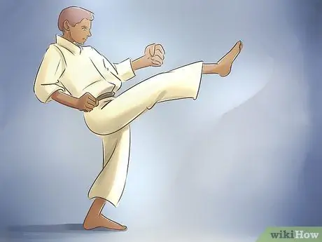 Изучите основы тхэквондо, шаг 1