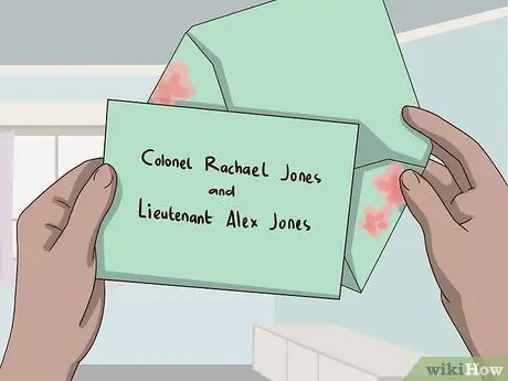 Направление свадебных приглашений супружеской паре Шаг 12