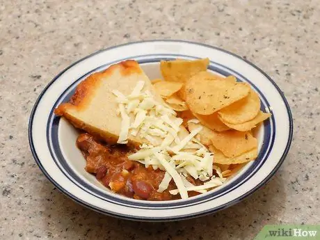 Сделать финальный пирог с чили в горшочке