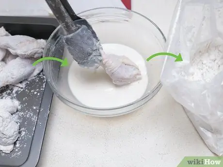 Приготовить жареную курицу шаг 5