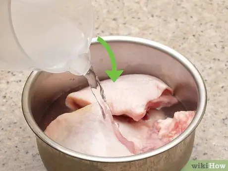 Приготовить жареную курицу в духовке, шаг 2