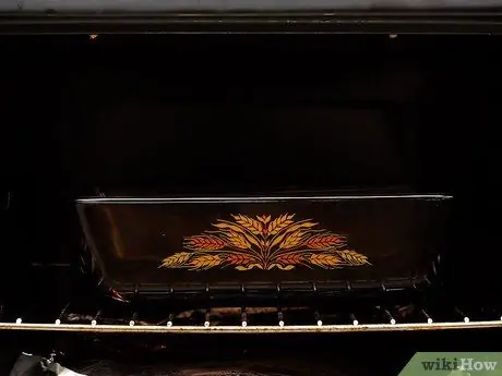 Приготовить жареную курицу в духовке Шаг 4