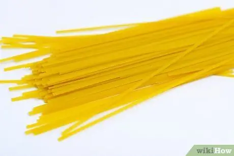 Сделать легкий феттучини Альфредо Шаг 1