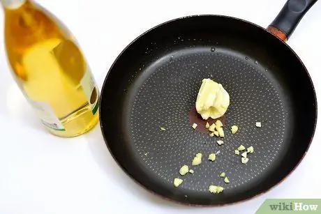 Сделать легкий феттучини Альфредо Шаг 2