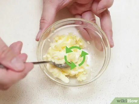 Приготовить сырный хлеб, шаг 2