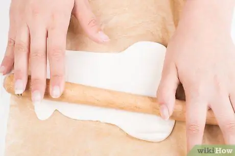 Приготовьте ароматизированную помадку, шаг 1