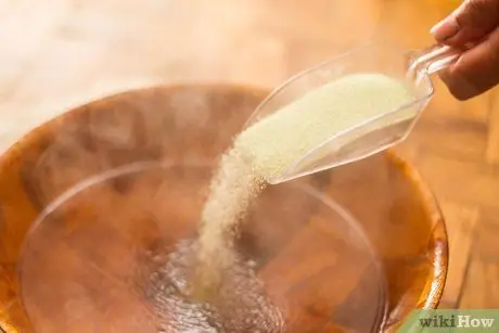 Приготовить салат с желе Шаг 4